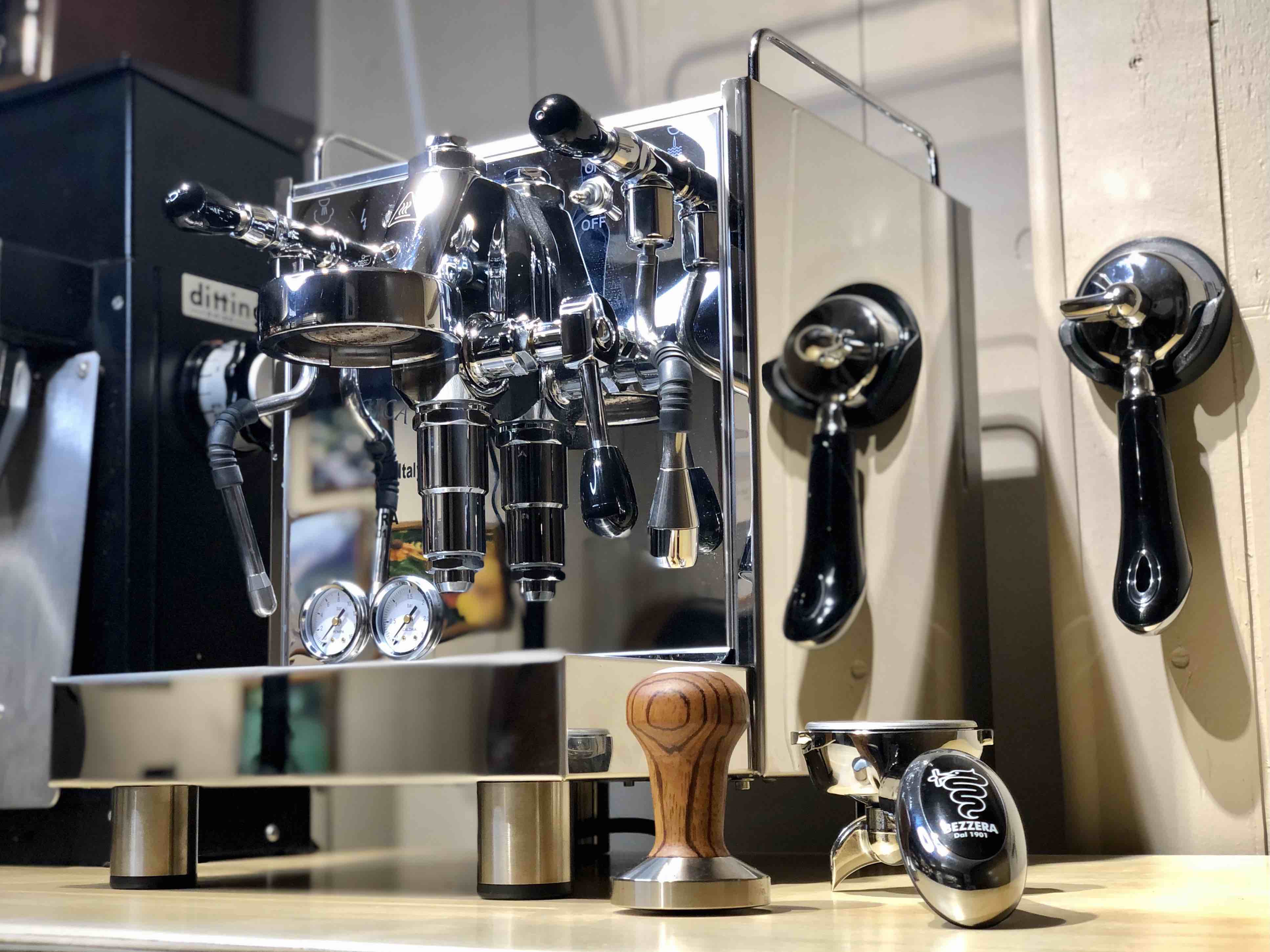 A Complete Guide for Buying & Maintaining a Commercial Coffee Machine